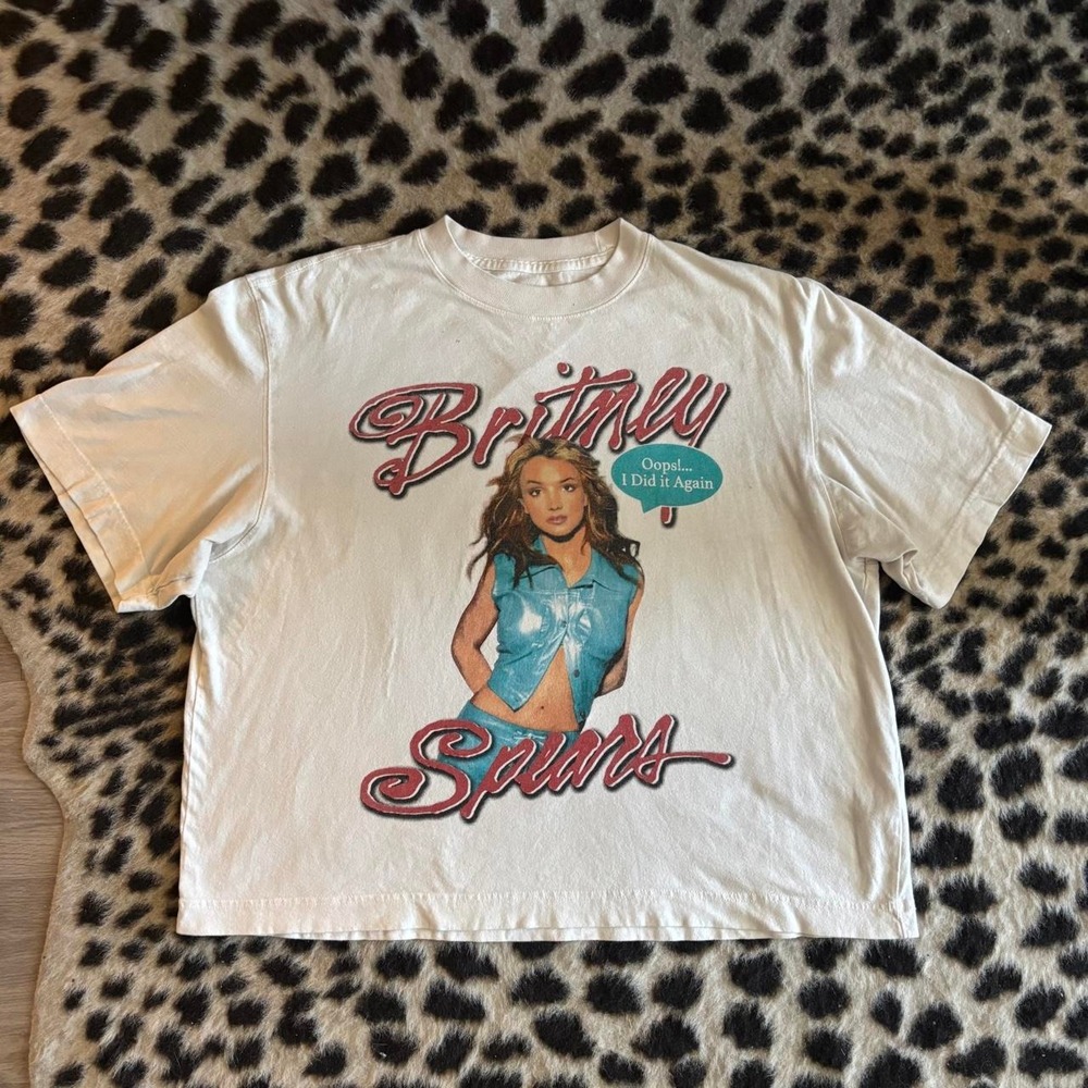 Britney Spears Graphic Boxy Cropped Tee Abercrombie 🩵